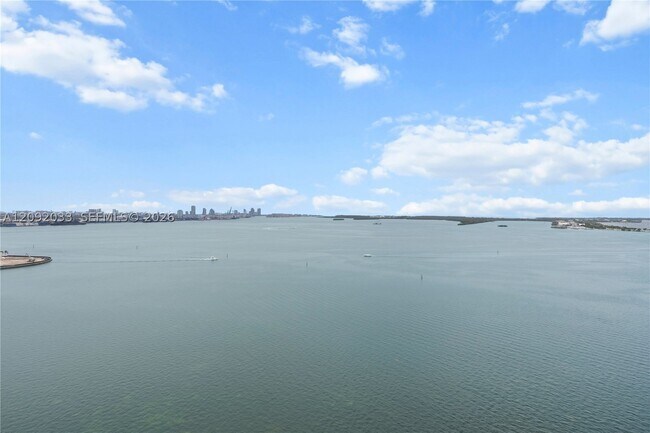 Building Photo - 1331 Brickell Bay Dr