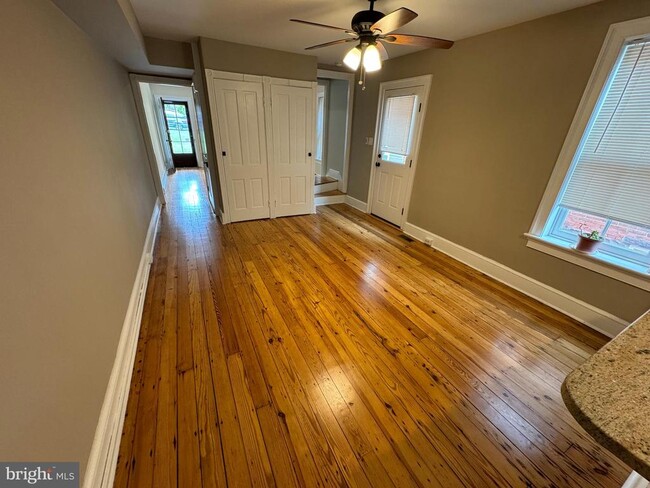 Building Photo - 26 N Congress St