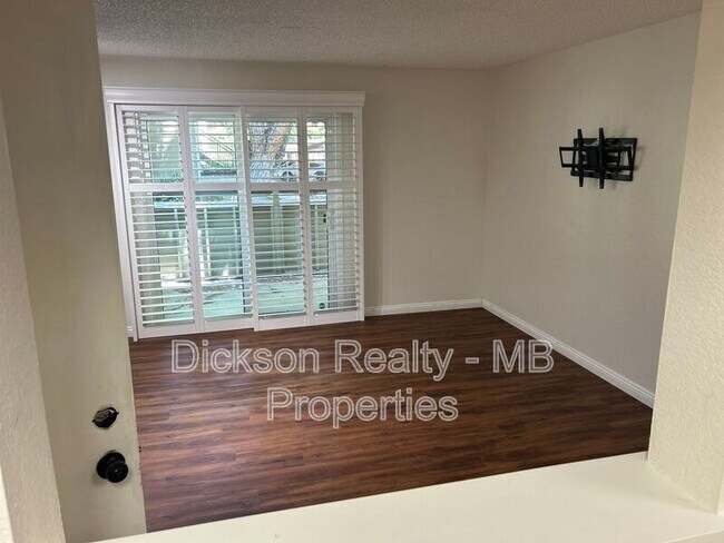 Building Photo - 7680 Bluestone Dr