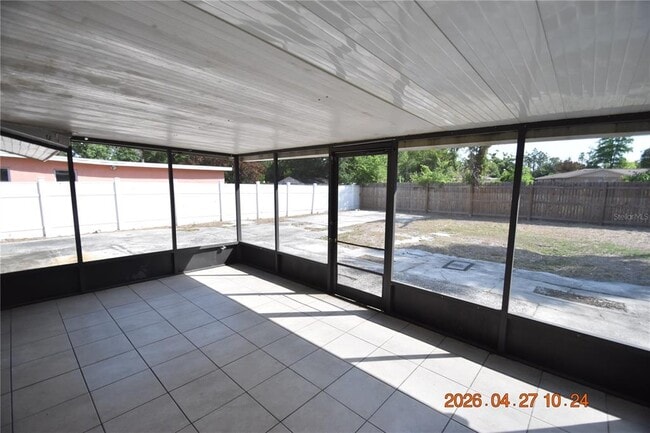 Building Photo - 3667 Sugarcreek Dr