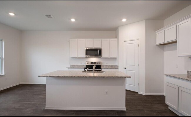 Building Photo - 18405 Cremello Dr