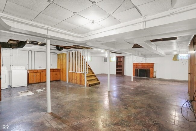 Building Photo - 1240 N Irvington Ave