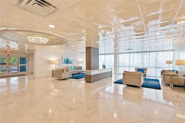Building Photo - 3850 Galt Ocean Dr