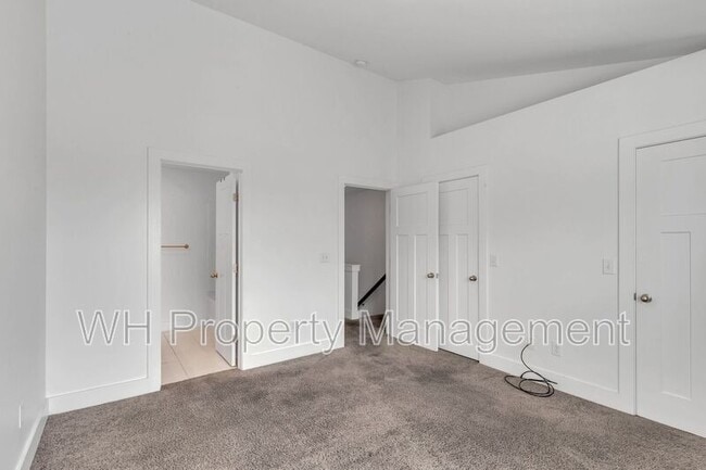 Building Photo - 1525 57th Ave N
