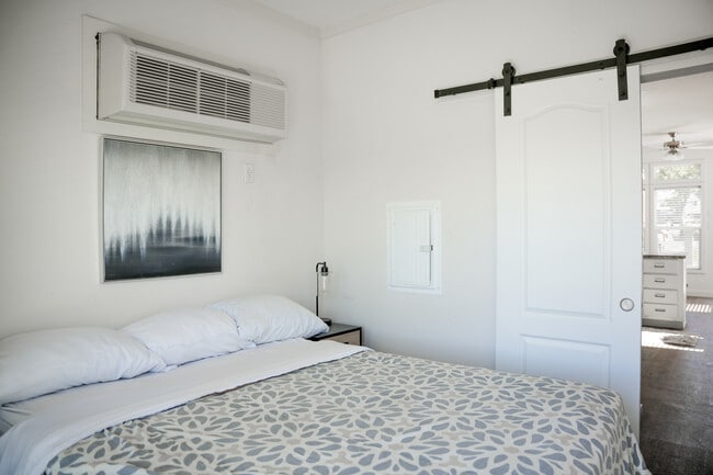 Building Photo - Tiny Home A28 Retreat