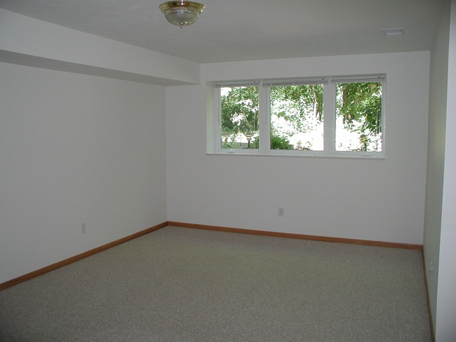 Building Photo - 11385 Edgemere Terrace