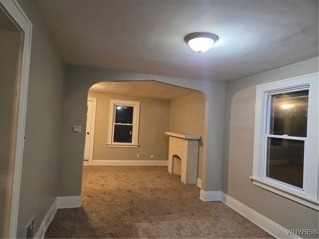 Building Photo - 626 Lisbon Ave