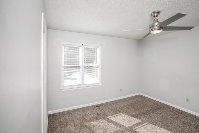 Building Photo - 148 Pear Tree Cir