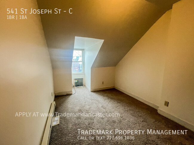 Building Photo - Nice 1 Bedroom Apartment