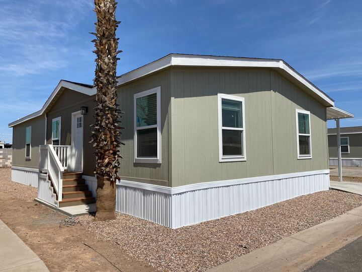 Building Photo - 2060 N Center St