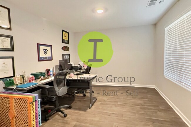 Building Photo - Stunning 5 Bed, 3 Bath Home Built in 2023. Close to Maxwell!