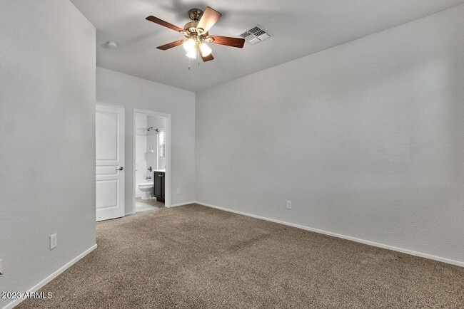 Building Photo - 1675 W Pelican Dr