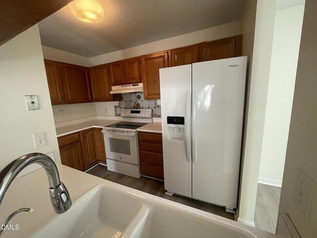 Building Photo - 720 Bishops Park Dr