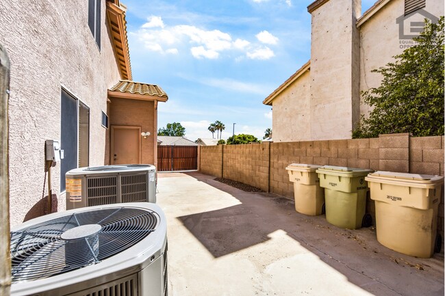 Building Photo - 5Bed/3Bath House at 67th Ave/Deer Valley Rd! Ready for Immediate Move-In! -- GOLF COURSE VIEWS! R...