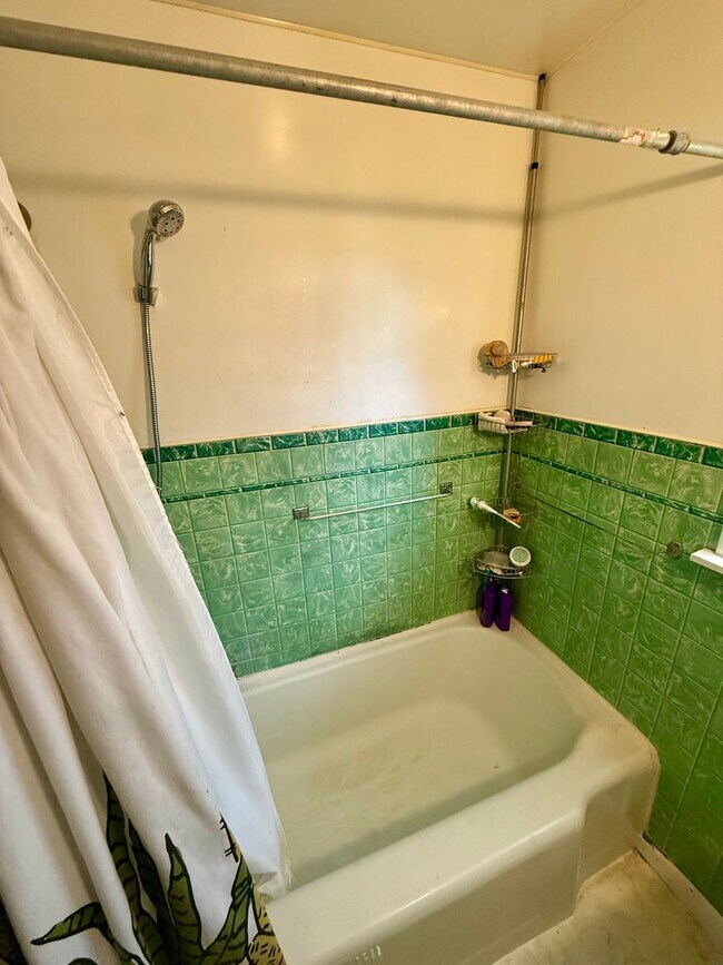 Building Photo - Charming 2 Bed / 1 Bath Home in Bonner! Pet Friendly!