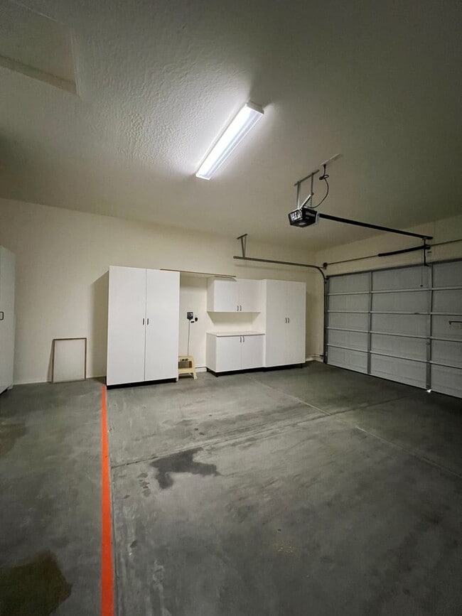 Building Photo - Two Bedroom + Office Patio Home in Granville