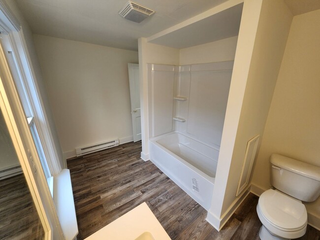 Building Photo - Remodeled Single Family