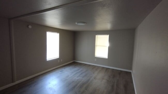 Building Photo - Large 4 Bedroom 2 Bath Home in Granbury - Indian Harbor