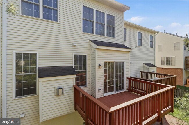 Building Photo - 25828 Kirkwood Square