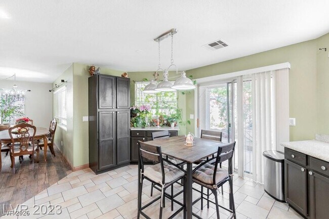 Building Photo - 1216 Olvera Way