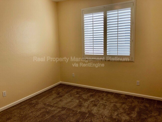 Building Photo - 4437 W Pinsapo Dr