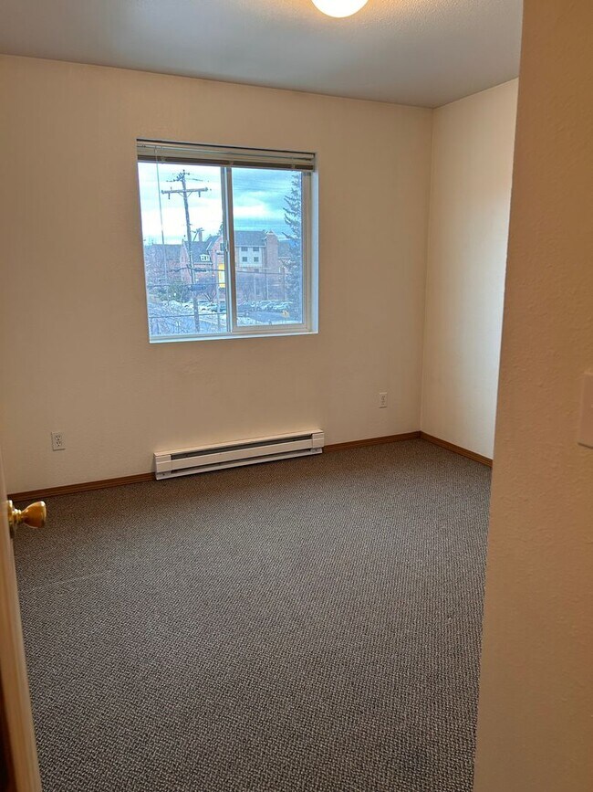 Building Photo - 607 Taylor