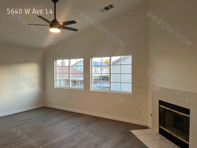 Building Photo - 5640 W Ave L4