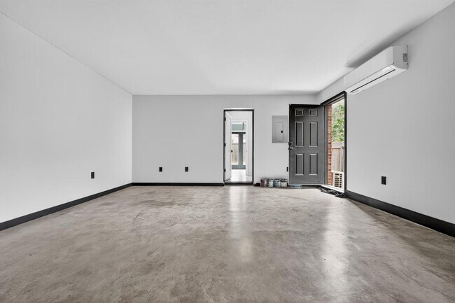 Building Photo - 8409 Nairn Dr