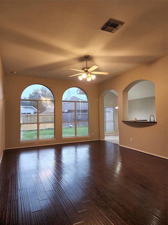 Living room with ample natural light - 4826 Claymill Ct