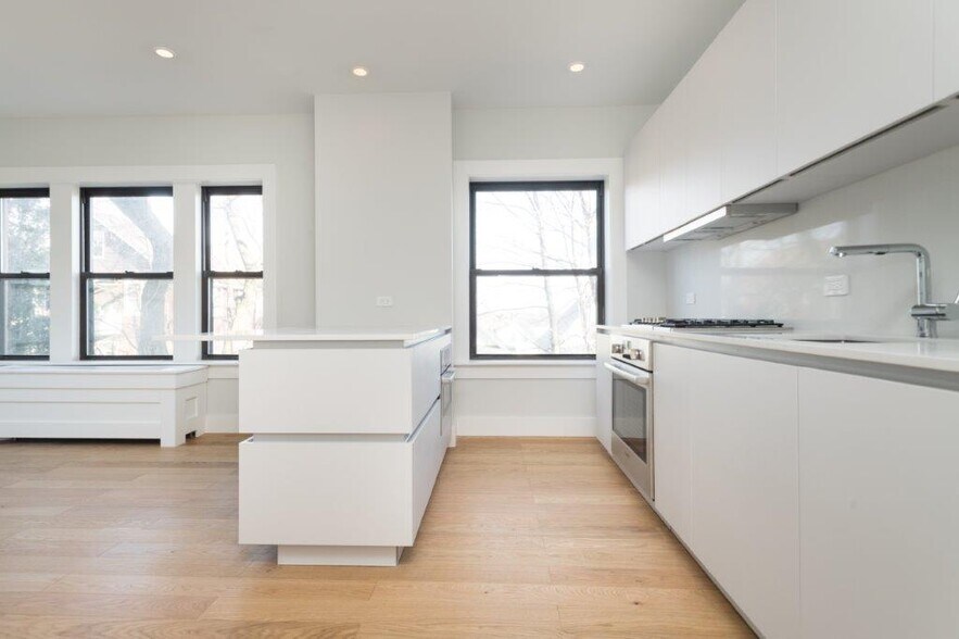 Building Photo - 123 Highland Ave