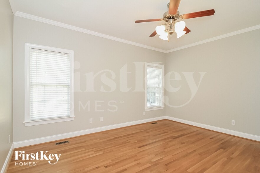 Building Photo - 4726 Farm Bell Ct