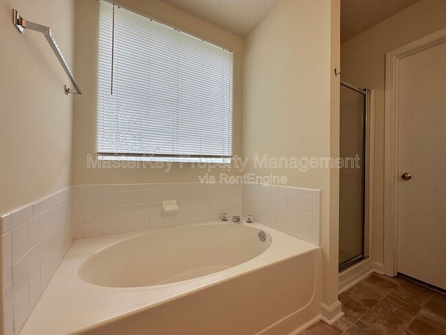 Building Photo - 413 Sapphire Dr