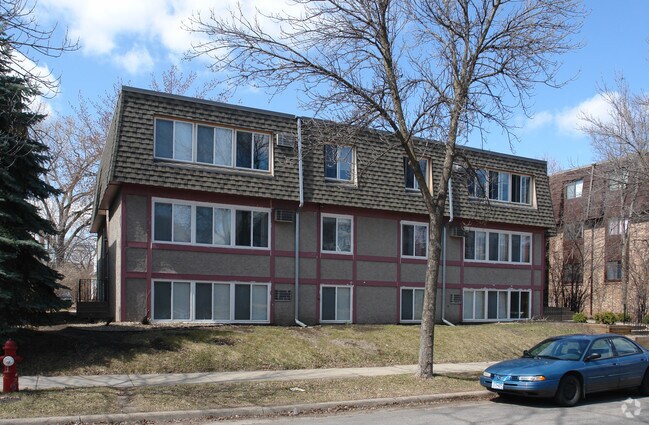 Building Photo - 2616 Garfield Ave