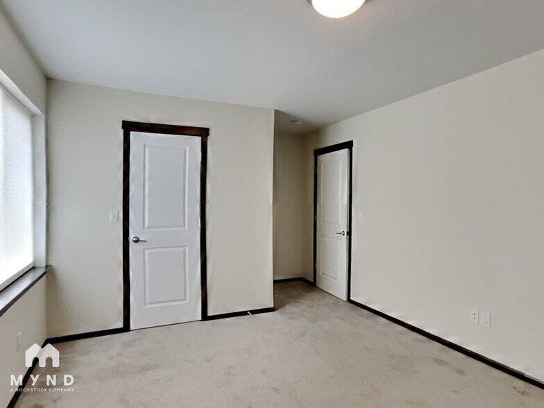 Building Photo - 2753 S 124th Ln