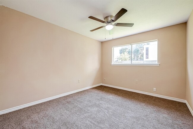 Building Photo - 5023 Whispering Falls Dr