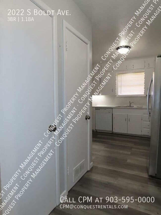 Building Photo - 2022 S Boldt Ave