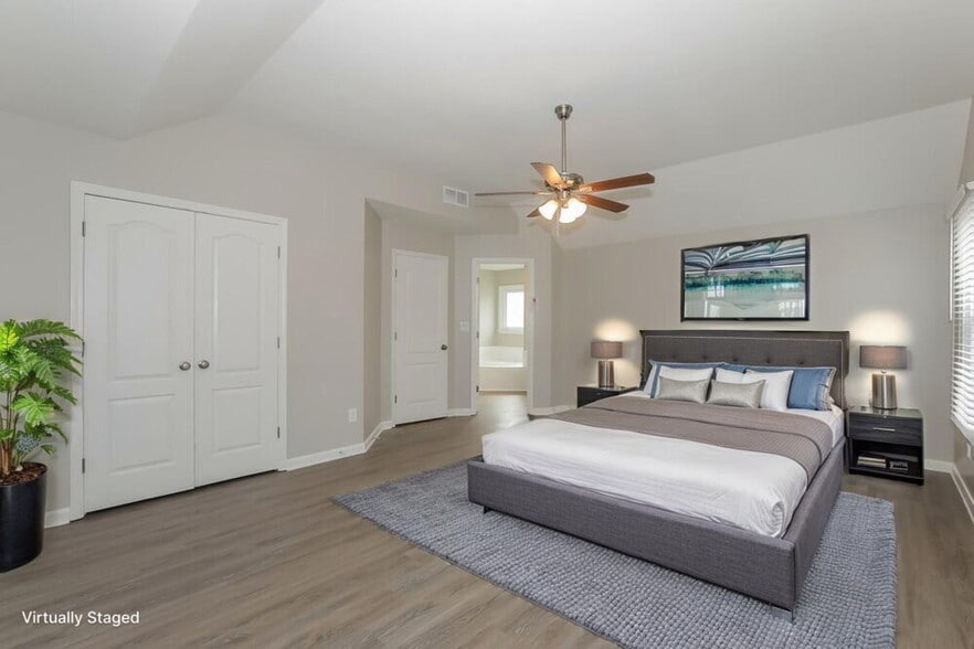 Building Photo - 2403 Scarlet Ln SE