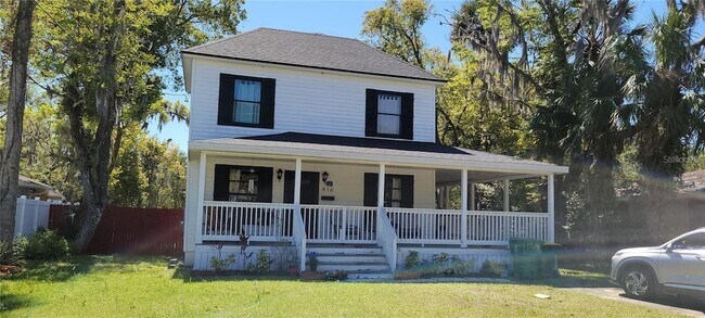 Building Photo - 416 W Howry Ave