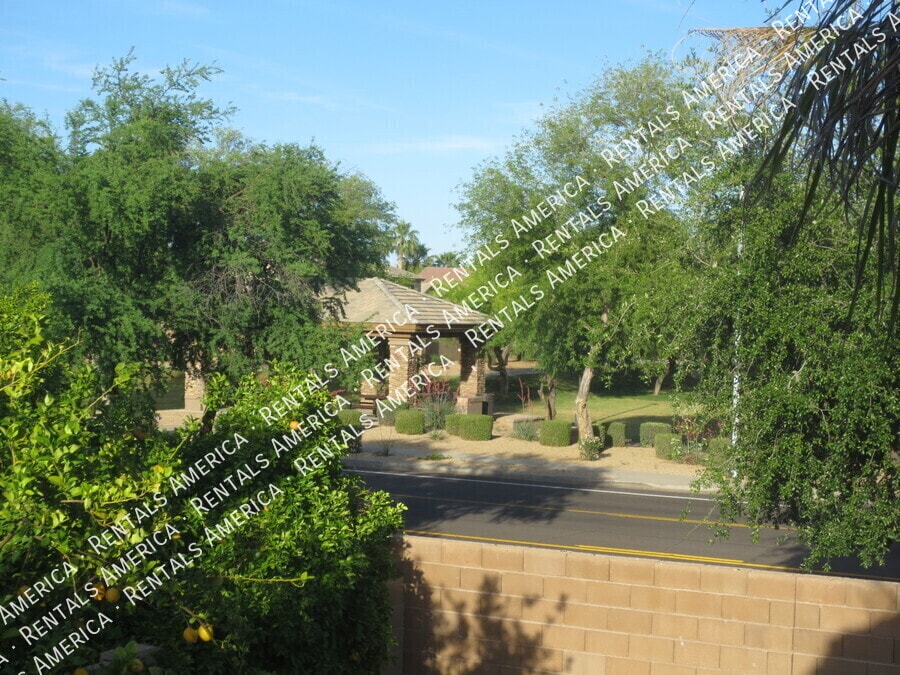 Building Photo - 2671 S Leonard Pl