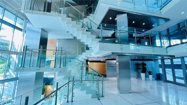 Building Photo - 2950 NE 188th St