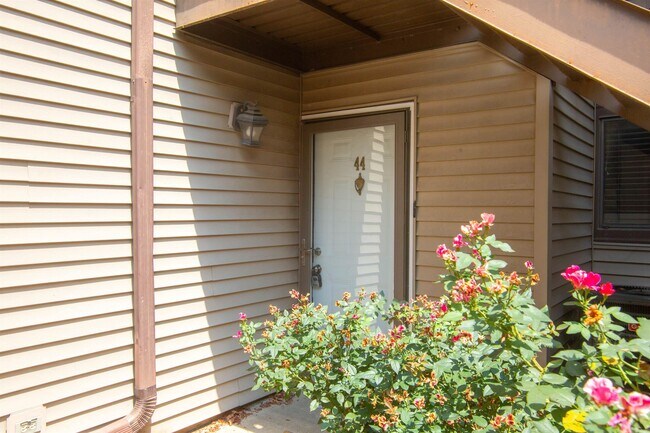 Primary Photo - 12100 Rainwood Rd