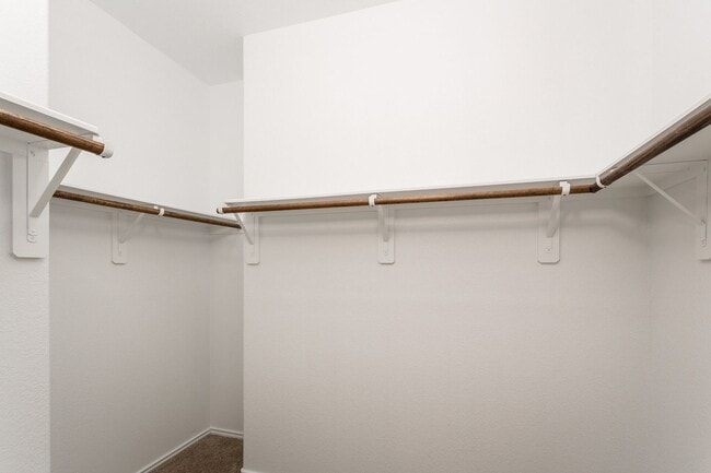 Building Photo - Comfort Meets Style – 3BR/2BA Home in Manor!