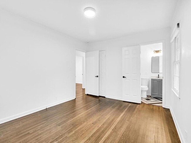 Building Photo - 1253 Dunwoody Ln NE