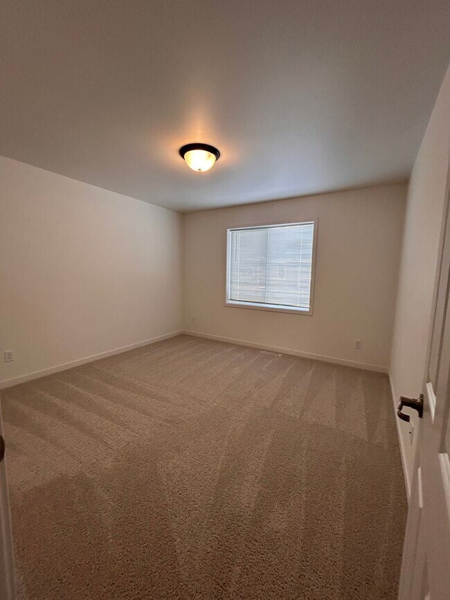 Building Photo - The Wilds Townhomes