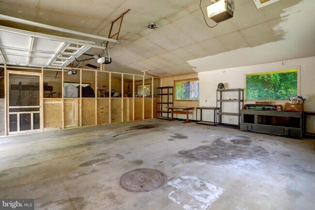 Building Photo - 6030 Berwynd Rd