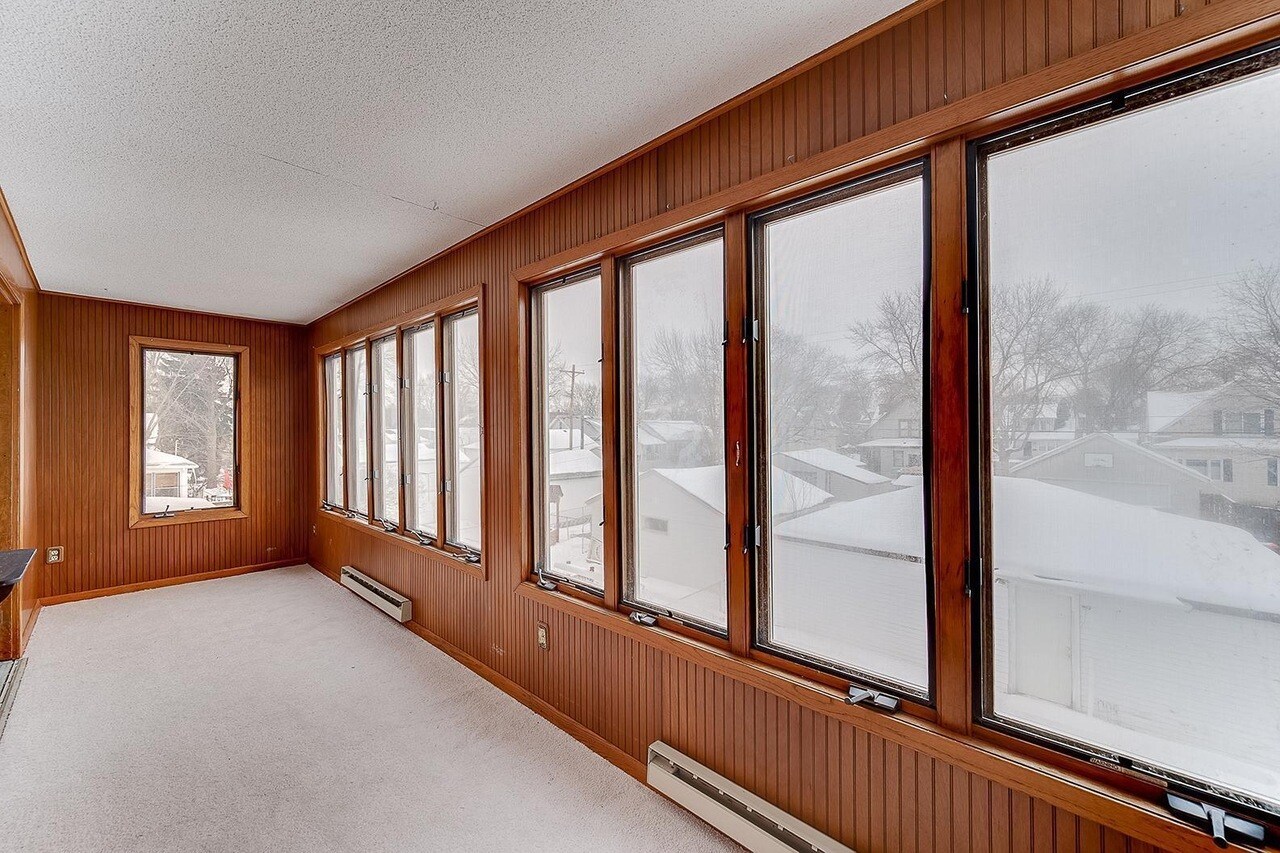 Building Photo - 233 7th Ave S