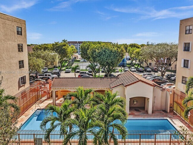 Building Photo - 10241 NW 9th St Cir