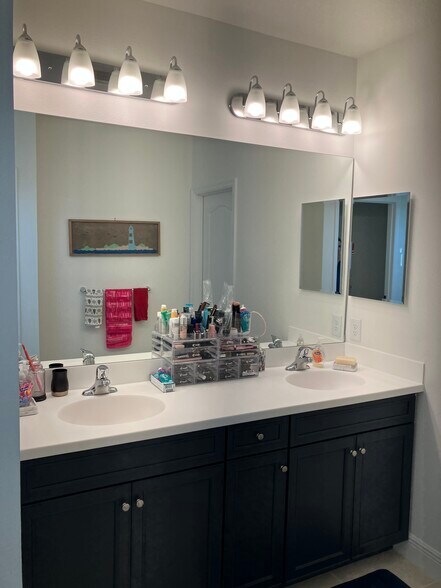 Building Photo - 9912 Crystal Isles Cir