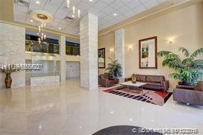 Building Photo - 290 174 Street, Unit 417, Sunny Isles Beach