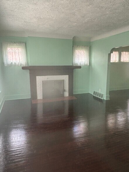 Building Photo - 12744 Stoepel St